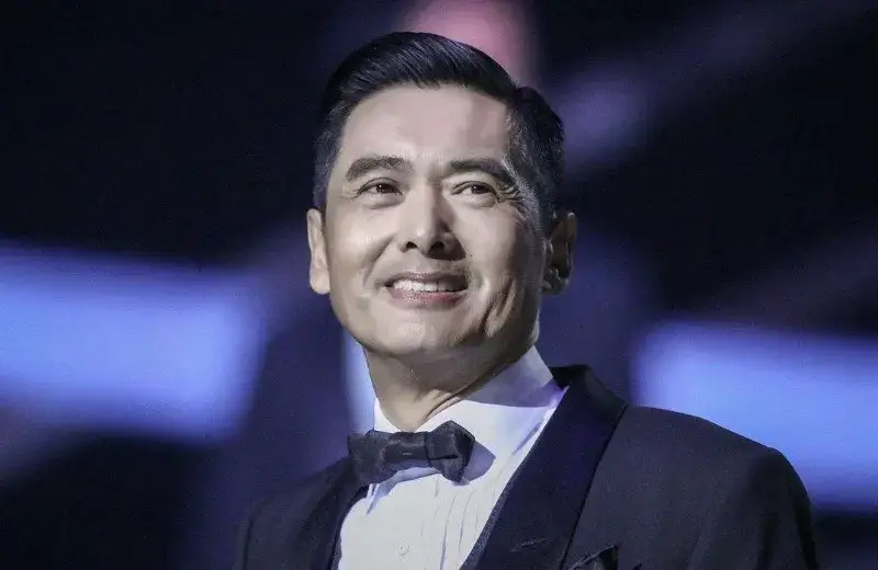 男明星都要健身_明星健身男神_盘点那些健身明星