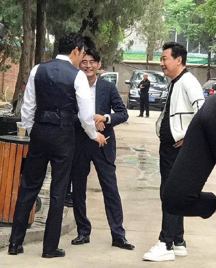 盘点那些健身明星_明星健身男神_男明星都要健身