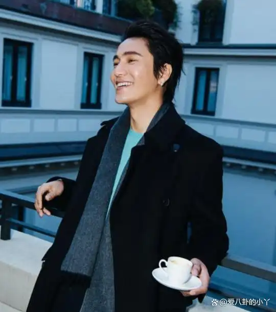 男明星都要健身_明星健身男神_盘点那些健身明星