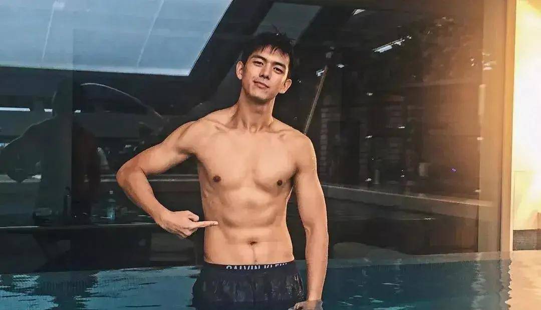 健身的明星男_明星健身男神_男明星都要健身