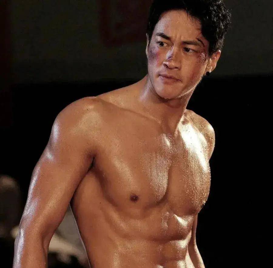 明星健身男神_男明星都要健身_健身的明星男