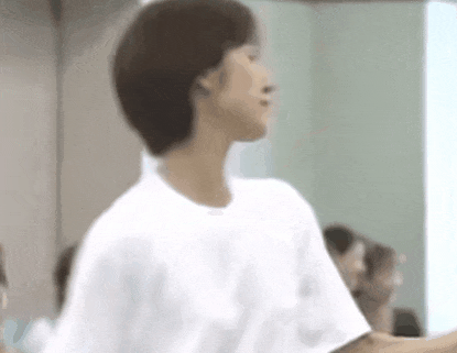健身房训练男明星_明星健身房综艺_明星健身房